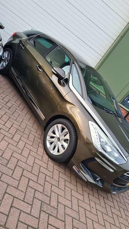 Occasion Citroën DS5 Business Class 156 PK (114 kW) 2013 Bruin Hatchback