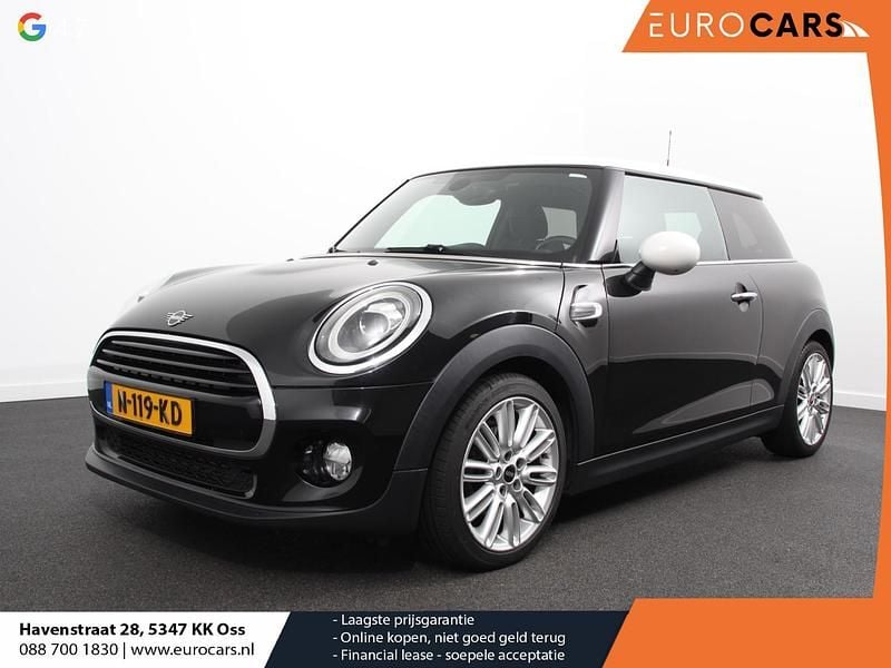 Zwart Gebruikt 2019 Mini Cooper Chili Hatchback | € 15.740 (Eerlijke prijs) - Afbeelding 1/4