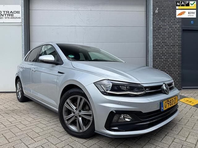 Grijs Gebruikt 2020 VW Polo Highline Hatchback | € 18.950 (Eerlijke prijs) - Afbeelding 1/4