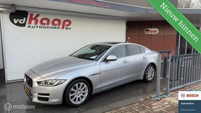 Grijs Gebruikt 2017 Jaguar XE Prestige Sedan | € 11.950 (Eerlijke prijs) - Afbeelding 1/4