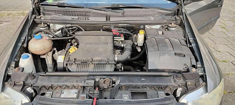 Zilver Gebruikt 2005 Fiat Stilo Hatchback | € 1.250 (Eerlijke prijs) - Afbeelding 1/4