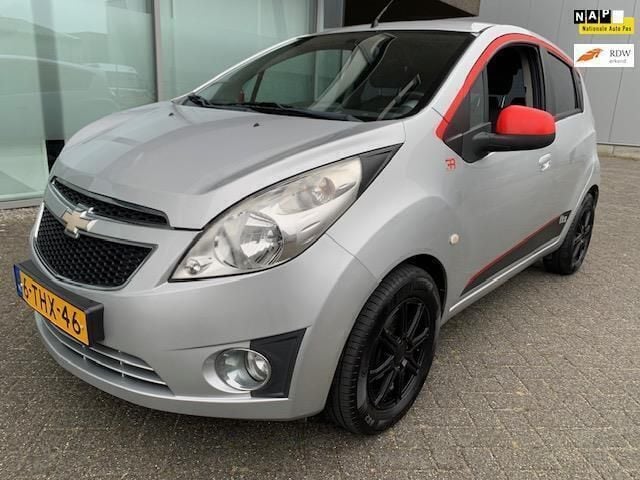 Grijs Gebruikt 2012 Chevrolet Spark Hatchback | € 2.199 (Eerlijke prijs) - Afbeelding 1/4