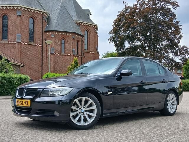 Zwart Gebruikt 2006 BMW 320 Executive Sedan | € 2.999 (Goede deal) - Afbeelding 1/4