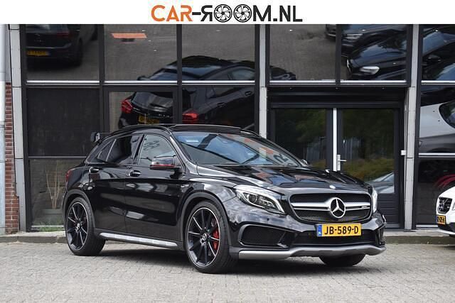Zwart Gebruikt 2014 Mercedes GLA45 AMG AMG SUV | € 24.450 (Eerlijke prijs) - Afbeelding 1/4