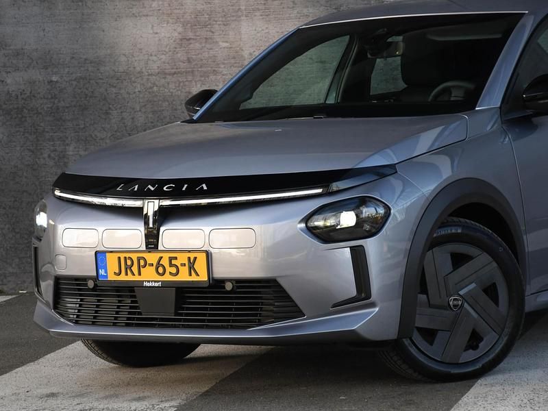 Nieuw Lancia Ypsilon 114 kW (156 PK) 2025 Grijs Hatchback