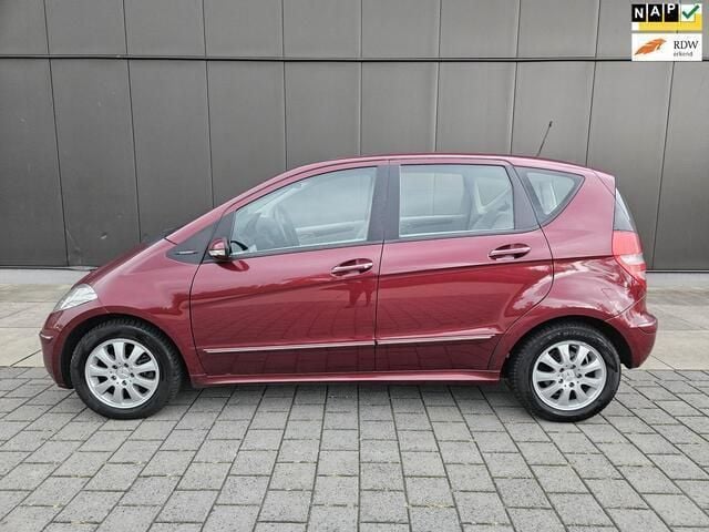 Rood Gebruikt 2005 Mercedes A170 Elegance MPV | € 3.999 (Eerlijke prijs) - Afbeelding 1/4
