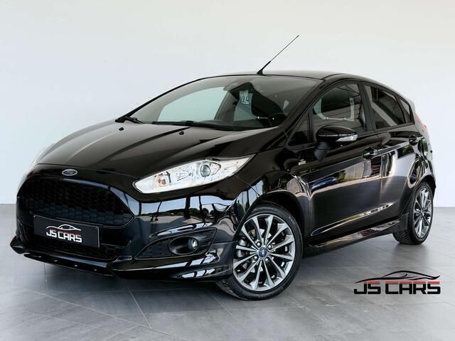 Zwart Gebruikt 2016 Ford Fiesta ST-Line Hatchback | € 9.990 (Iets duurder) - Afbeelding 1/4