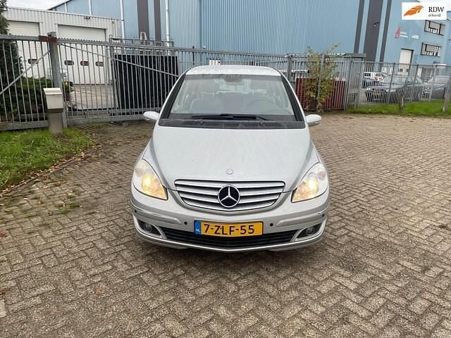 Grijs Gebruikt 2006 Mercedes B200 MPV | € 2.899 (Goede deal) - Afbeelding 1/4