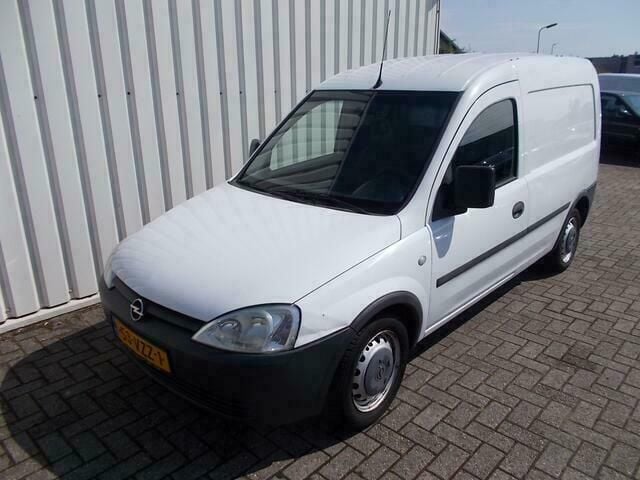 Wit Gebruikt 2009 Opel Combo MPV | € 2.950 (Iets duurder) - Afbeelding 1/4