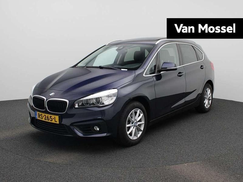 Blauw, metallic lak Gebruikt 2018 BMW 218 Active Tourer Executive MPV | € 17.900 (Goede deal) - Afbeelding 1/4