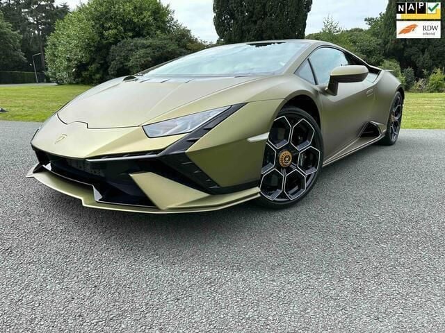 Groen Gebruikt 2023 Lamborghini Huracán Coupé | € 449.950 - Afbeelding 1/4