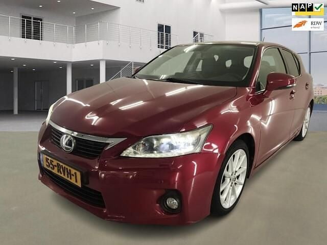 Rood Gebruikt 2011 Lexus CT200h Hatchback | € 6.801 (Goede deal) - Afbeelding 1/4