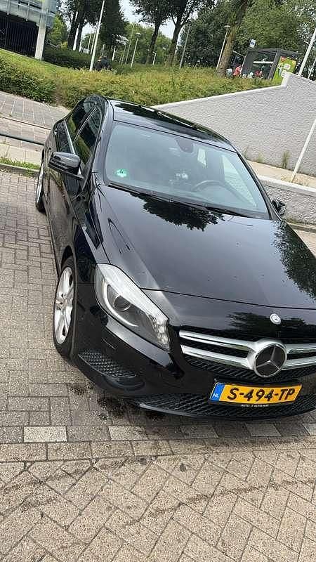 Zwart Gebruikt 2013 Mercedes A180 Prestige Stationwagen | € 10.000 (Eerlijke prijs) - Afbeelding 1/4