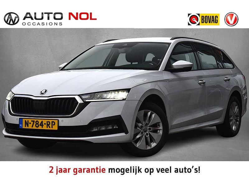 Wit Occasion 2022 Skoda Octavia Business Line Stationwagen | € 19.950 (Eerlijke prijs) - Afbeelding 1/4
