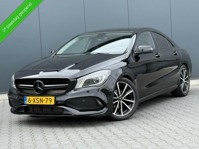 Zwart, metallic lak Gebruikt 2014 Mercedes CLA180 Edition Sedan | € 12.895 (Eerlijke prijs) - Afbeelding 1/4