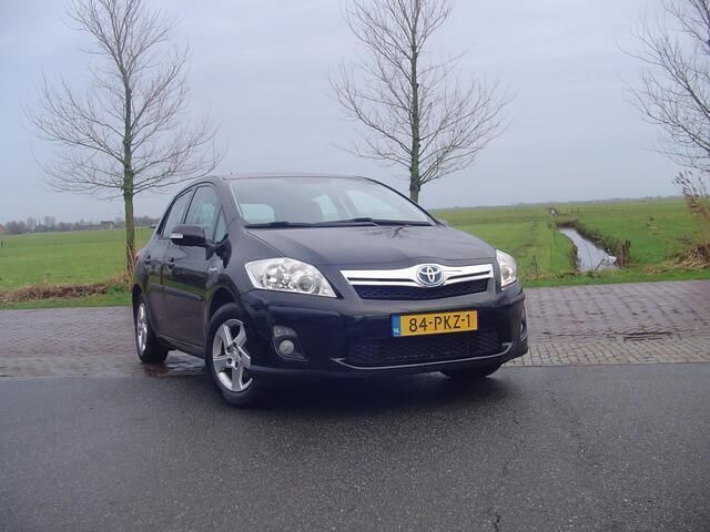 Occasion Toyota Auris 99 PK (72 kW) 2011 Zwart Hatchback