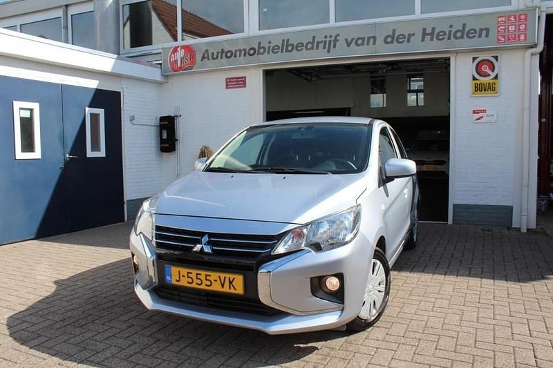 Grijs Gebruikt 2020 Mitsubishi Space Star Hatchback | € 8.950 (Eerlijke prijs) - Afbeelding 1/4