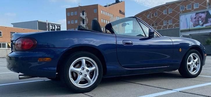 Gebruikt 2001 Mazda MX5 Cabriolet | € 4.500 (Eerlijke prijs) - Afbeelding 1/3
