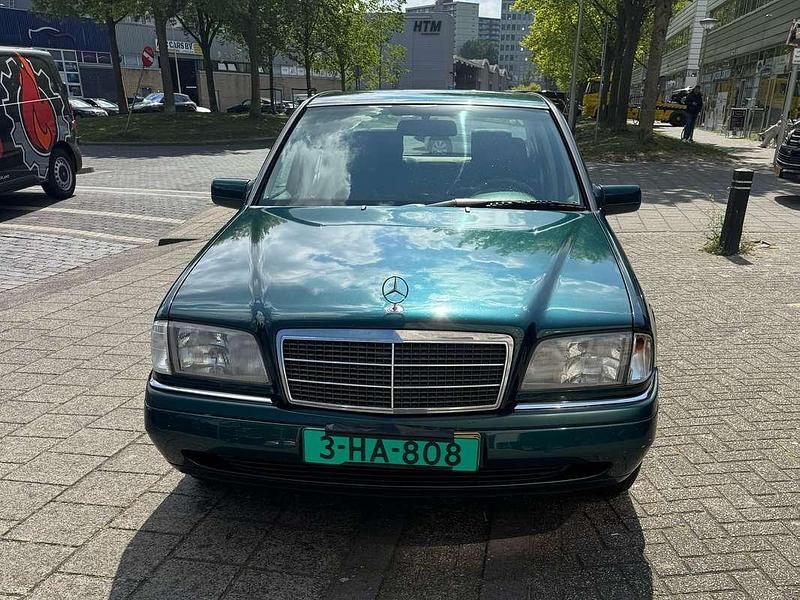 Gebruikt 1995 Mercedes 180 Sedan | € 3.500 - Afbeelding 1/4