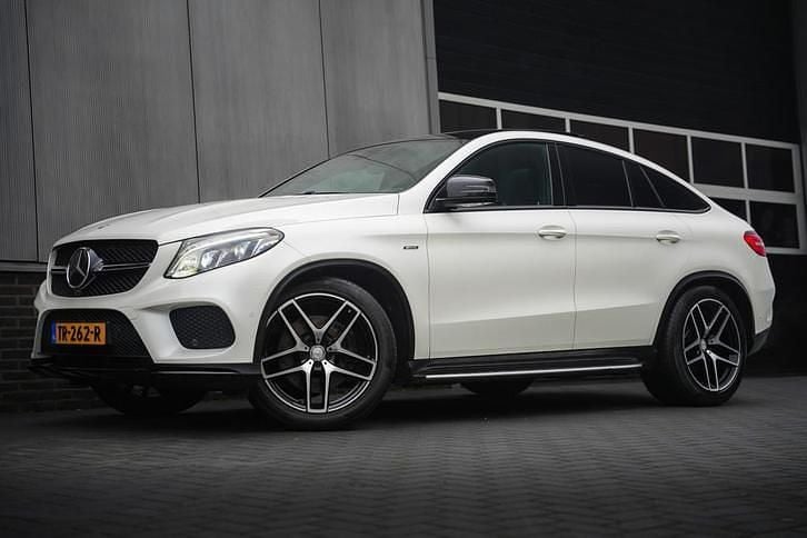 Wit (metallic) Occasion 2016 Mercedes GLE450 AMG AMG Coupé | € 37.945 (Eerlijke prijs) - Afbeelding 1/4