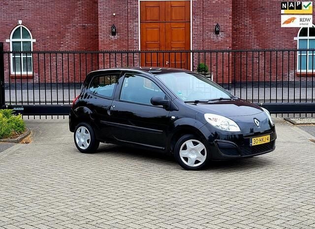 Zwart Gebruikt 2008 Renault Twingo Authentique Hatchback | € 2.199 (Eerlijke prijs) - Afbeelding 1/4