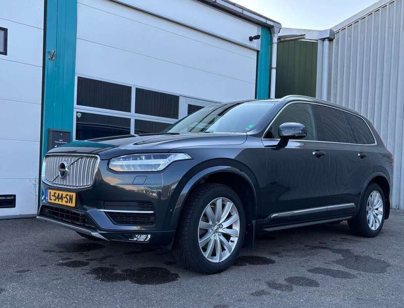 Grijs Gebruikt 2017 Volvo XC90 Inscription SUV | € 33.900 (Eerlijke prijs) - Afbeelding 1/4