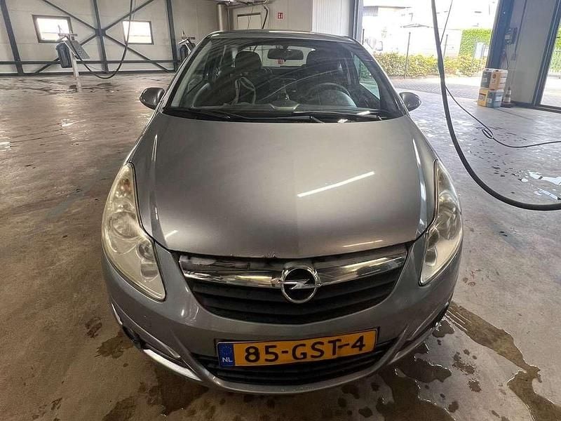 Gebruikt 2008 Opel Corsa Enjoy MPV | € 1.200 (Eerlijke prijs) - Afbeelding 1/4