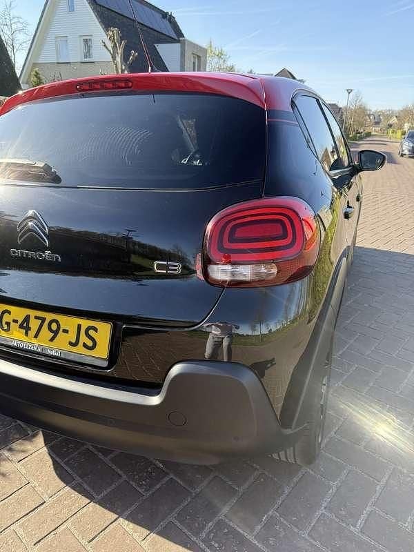 Zwart Gebruikt 2017 Citroën C3 PureTech Hatchback | € 7.999 (Goede deal) - Afbeelding 1/4