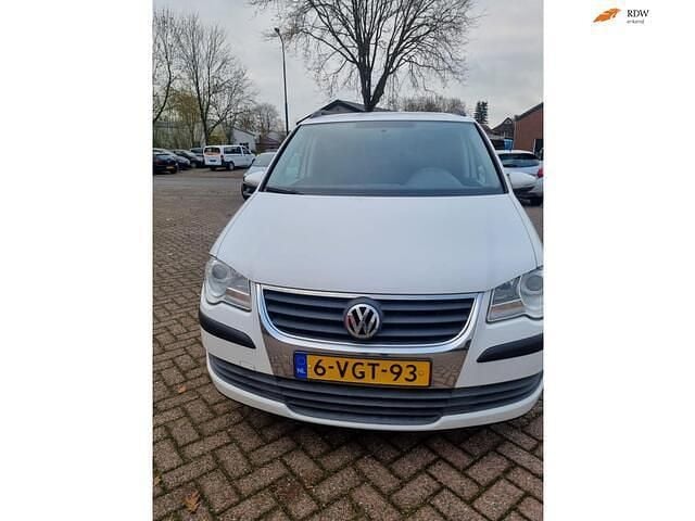 Overige Gebruikt 2010 VW Touran Trendline MPV | € 3.749 (Eerlijke prijs) - Afbeelding 1/4