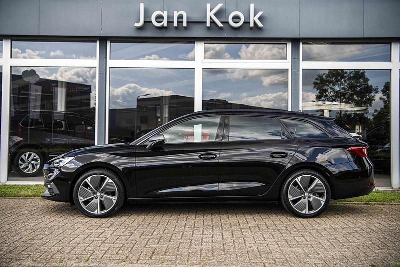 Occasion Seat Leon Business 112 PK (82 kW) 2022 Zwart Stationwagen