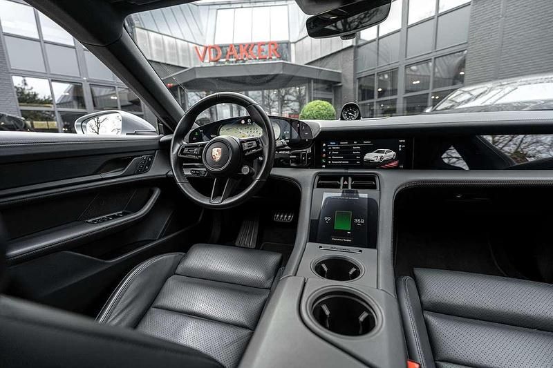 Occasion Porsche Taycan Performance Package 380 kW (517 PK) 2023 Grijs Sedan
