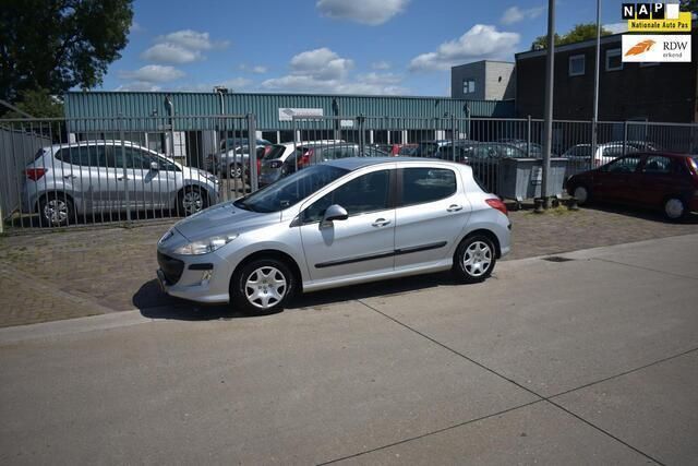 Grijs, metallic lak Gebruikt 2010 Peugeot 308 Hatchback | € 2.450 (Eerlijke prijs) - Afbeelding 1/4