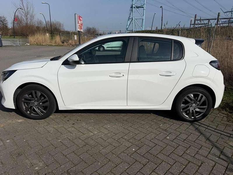Occasion Peugeot 208 Allure 101 PK (74 kW) 2022 Wit Hatchback