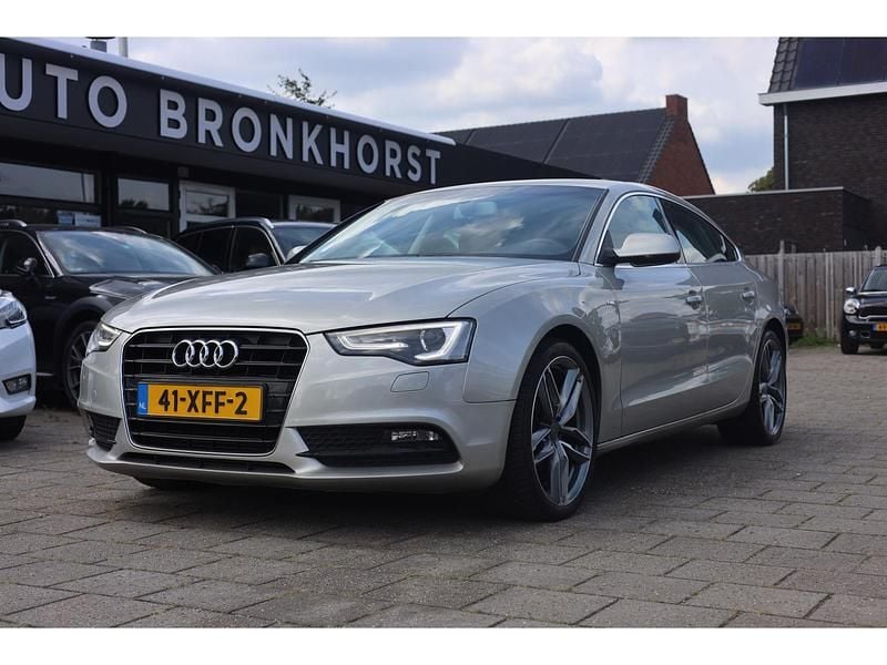 Grijs Gebruikt 2012 Audi A5 Proline Coupé | € 12.950 (Eerlijke prijs) - Afbeelding 1/4