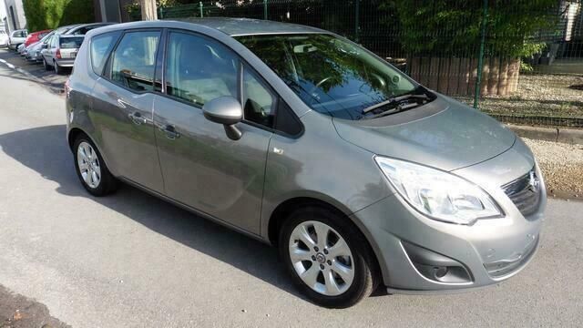 Grijs Gebruikt 2010 Opel Meriva MPV | € 8.950 (Duur) - Afbeelding 1/4