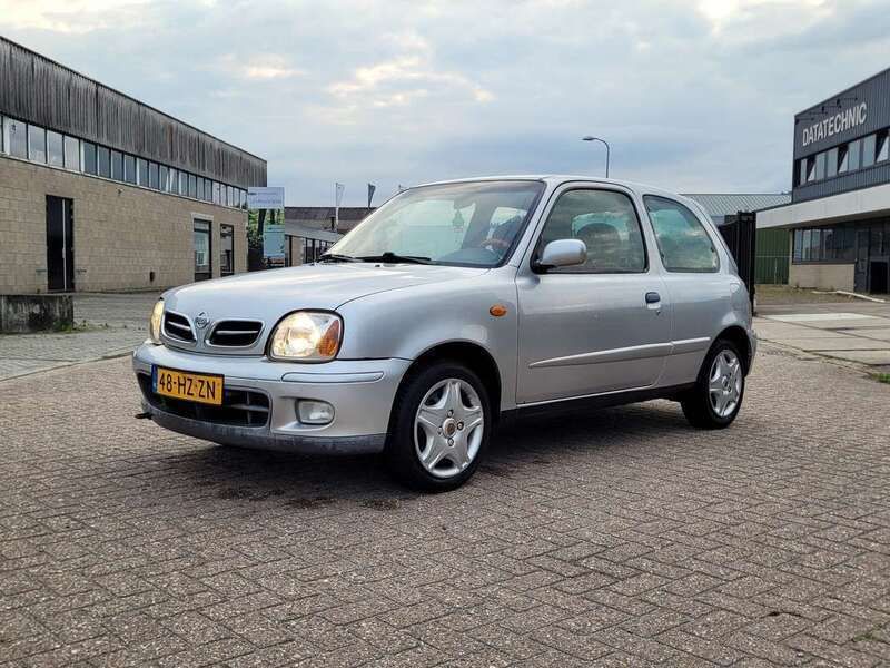 Zilver Gebruikt 2002 Nissan Micra Hatchback | € 800 (Eerlijke prijs) - Afbeelding 1/4