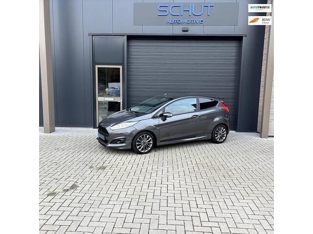 Grijs Occasion 2017 Ford Fiesta ST-Line Hatchback | € 7.950 (Goede deal) - Afbeelding 1/4