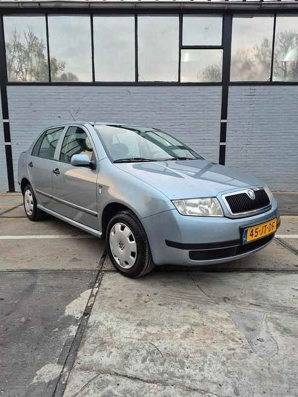Gebruikt 2002 Skoda Fabia Sedan | € 2.121 - Afbeelding 1/4