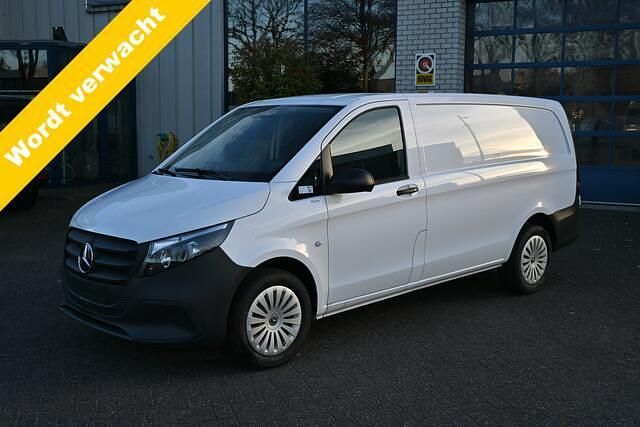Wit Occasion 2024 Mercedes Vito Van | € 43.950 (Goede deal) - Afbeelding 1/4