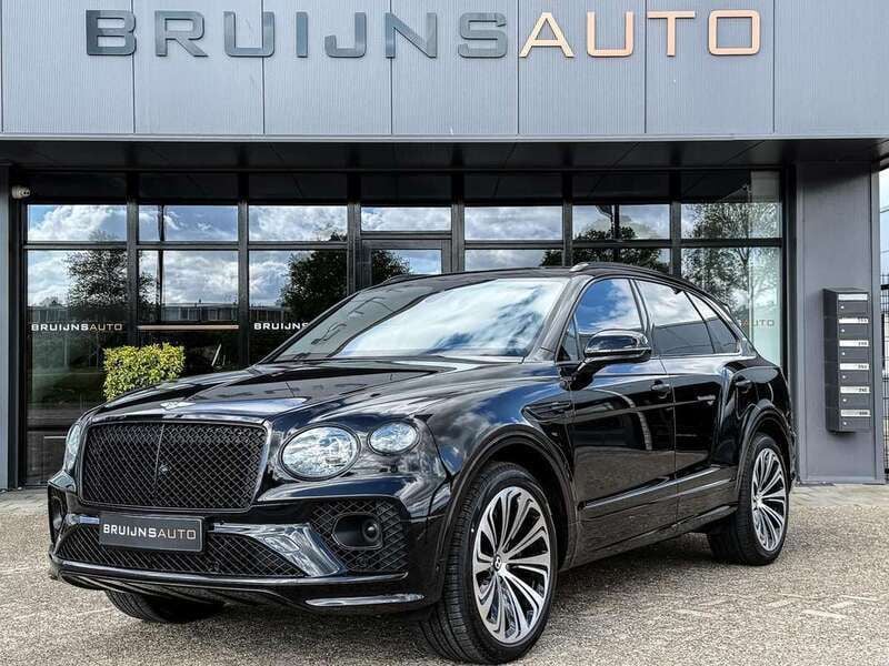 Zwart Gebruikt 2021 Bentley Bentayga SUV | € 179.950 (Super prijs) - Afbeelding 1/4