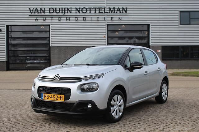Grijs Gebruikt 2017 Citroën C3 Feel Hatchback | € 10.750 (Iets duurder) - Afbeelding 1/4