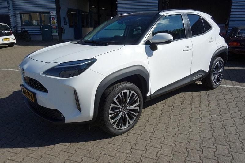 Wit Gebruikt 2023 Toyota Yaris Cross SUV | € 29.990 (Eerlijke prijs) - Afbeelding 1/4