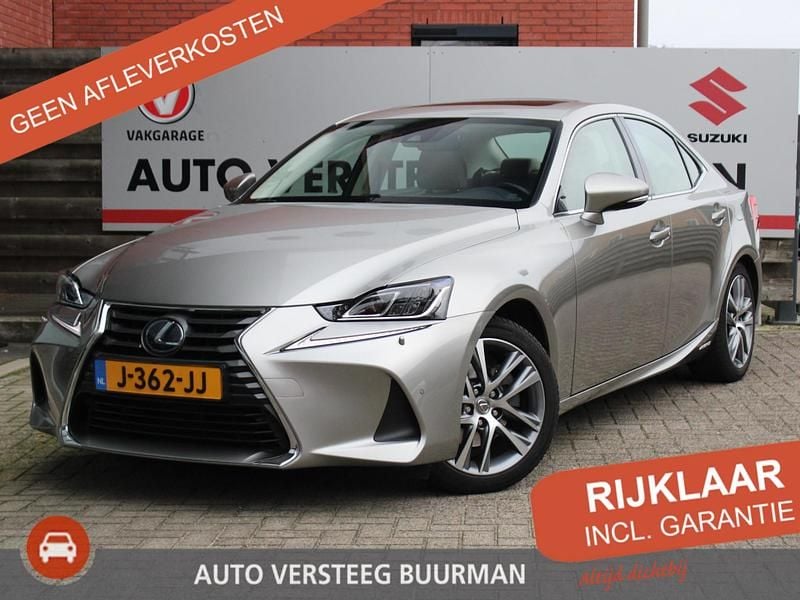 Grijs Occasion 2020 Lexus IS300h Business Edition Sedan | € 28.950 (Iets duurder) - Afbeelding 1/4