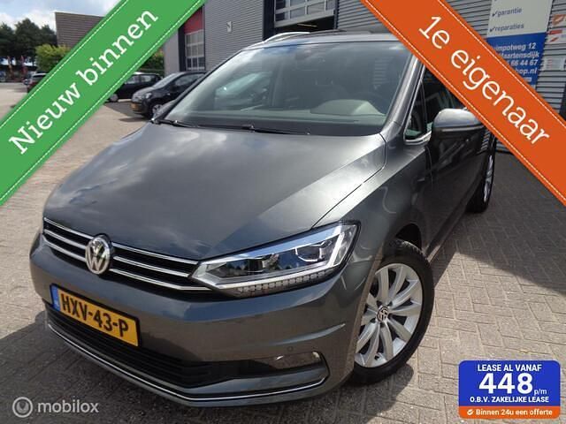 Grijs, metallic lak Gebruikt 2020 VW Touran Comfortline MPV | € 27.950 (Iets duurder) - Afbeelding 1/4
