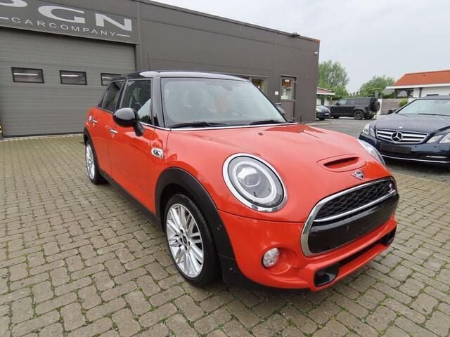 Groen Occasion 2019 Mini Cooper S Hatchback | € 19.900 (Eerlijke prijs) - Afbeelding 1/4