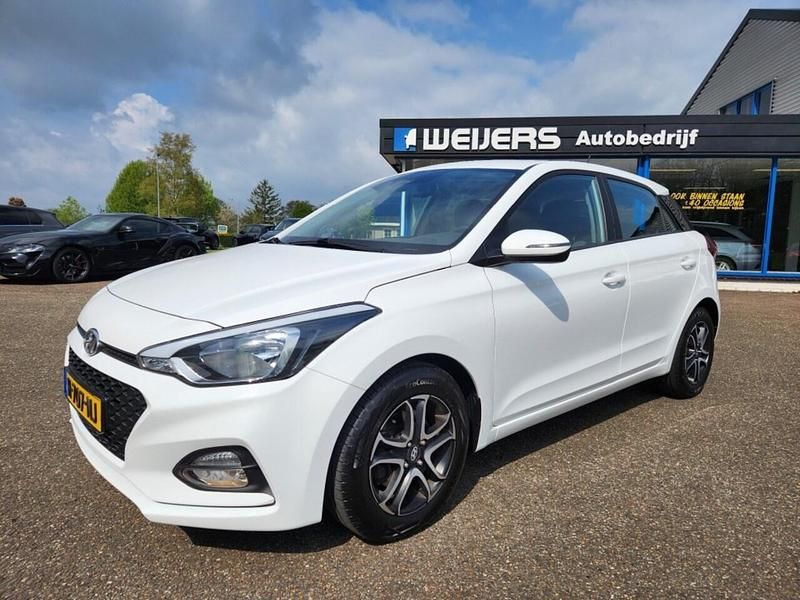 Wit Occasion 2020 Hyundai i20 Comfort Hatchback | € 13.400 (Eerlijke prijs) - Afbeelding 1/4