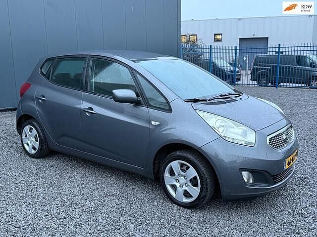 Grijs Occasion 2010 Kia Venga Hatchback | € 2.499 (Super prijs) - Afbeelding 1/4