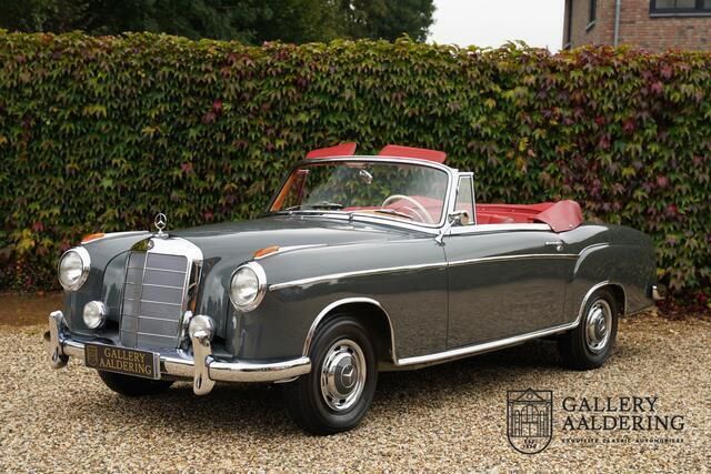 Grijs Gebruikt 1960 Mercedes 220 SE Cabriolet | € 129.500 - Afbeelding 1/4