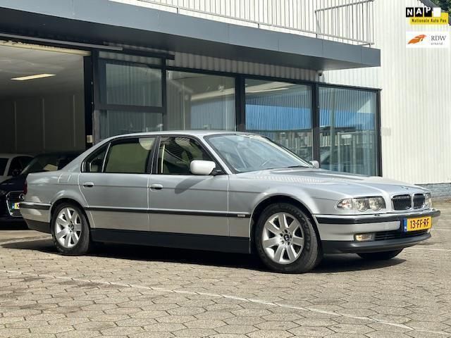 Grijs Gebruikt 2000 BMW 750L Sedan | € 29.500 - Afbeelding 1/4
