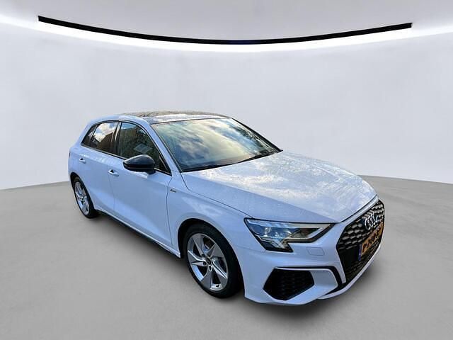 Occasion Audi A3 Sportback S-Line 110 PK (80 kW) 2022 Wit Hatchback